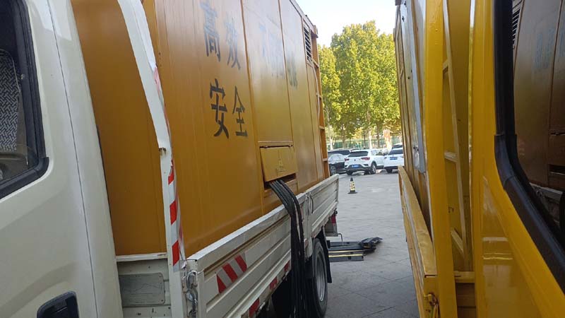 玉屏如何判断柴油发电机组和UPS电源的切换时间是否符合要求？